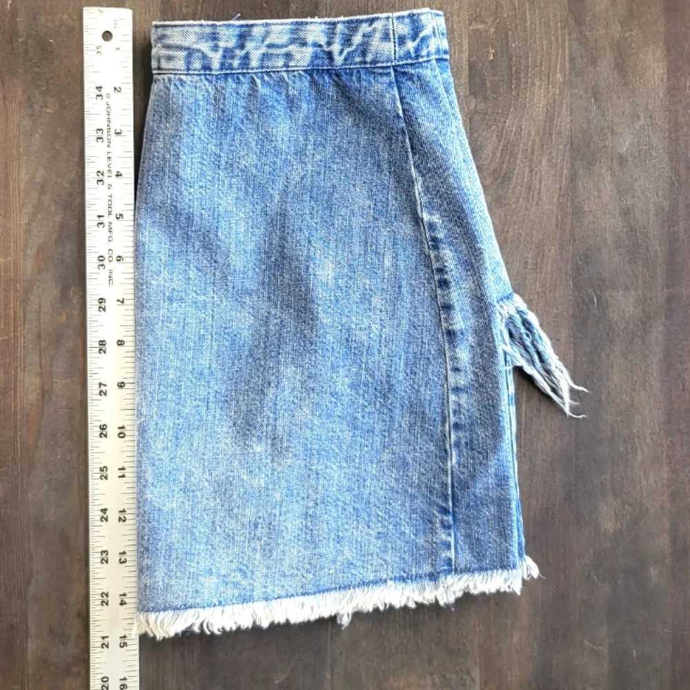 Zara Trafaluc Tiered Frayed Raw Hem Mini Denim Skirt